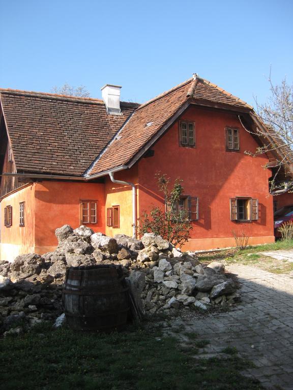 Ferienwohnungen Sonnenberg Ratsch an der Weinstraße Екстериор снимка